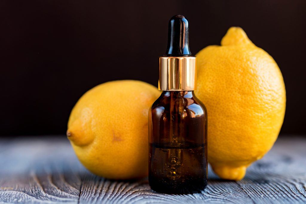 Dropper Bottle Of Lemon Essential Oil Bp2Z4Hd 1024X684 1 - Essential Oils For Sinus Infection